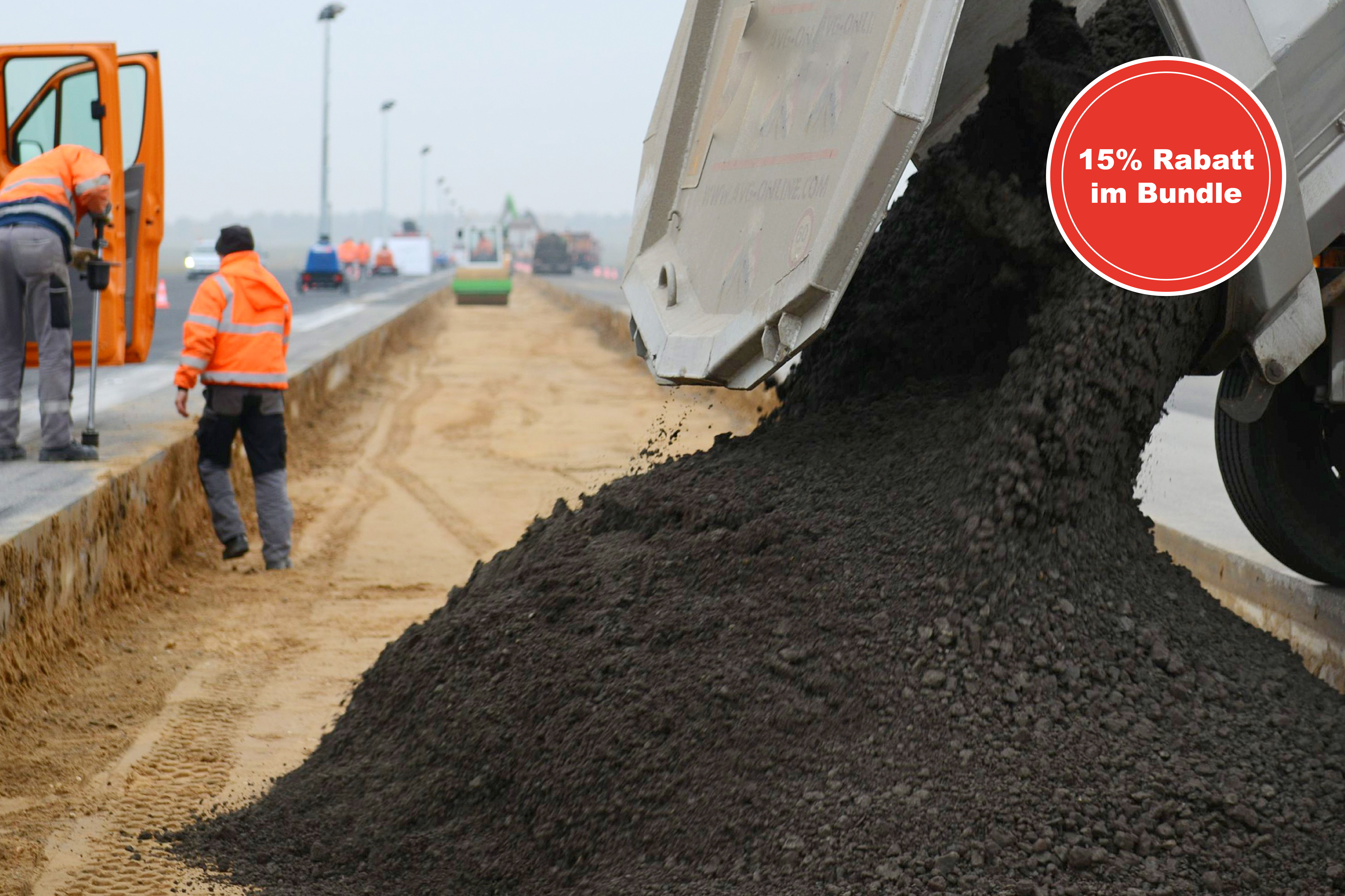 Asphalt wird ausgekippt