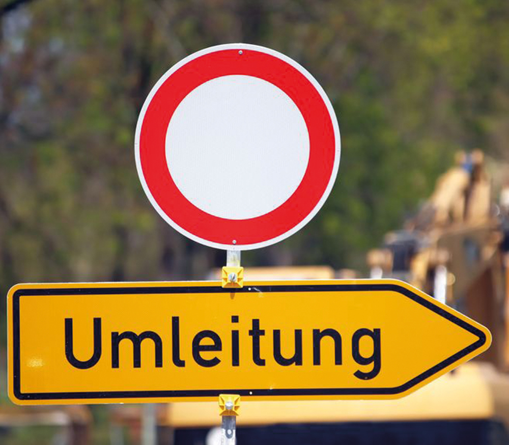 Kurzschulung: Umleitungen Verbot für Fahrzeuge aller Art und Umleitungsschild