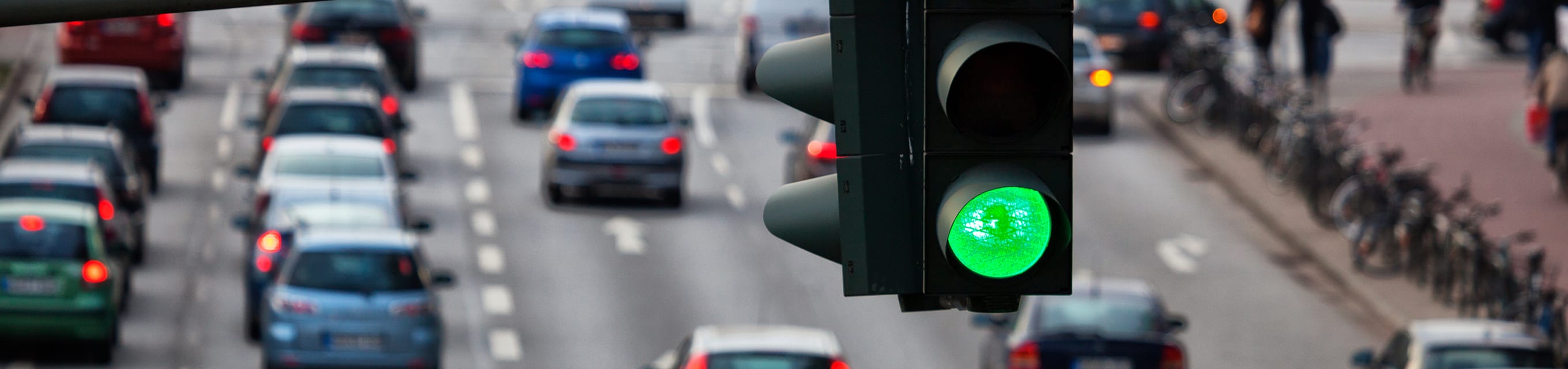 Bundesregierung beschließt Änderungen der Verwaltungsvorschrift zur StVO Lichtsignalanlage zeigt grünes Licht für den Straßenverkehr